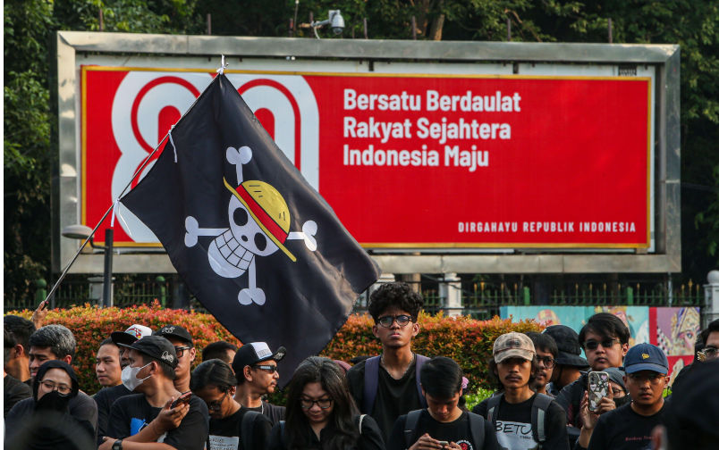 Know thy neighbour – he's getting gun-happy