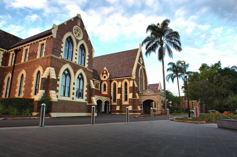 Private schools brawl to get their snouts deeper in the funding trough