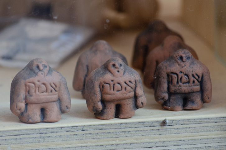 We’re all like Golems condemned to life stuck in an Overton echo container with Hanrahan