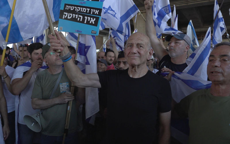 Olmert calls on Biden to boycott extremist Israeli government