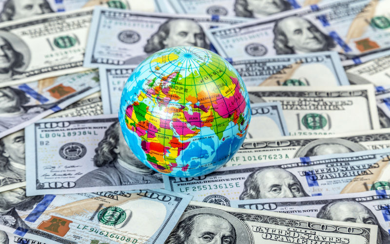 America: a wounded hegemon