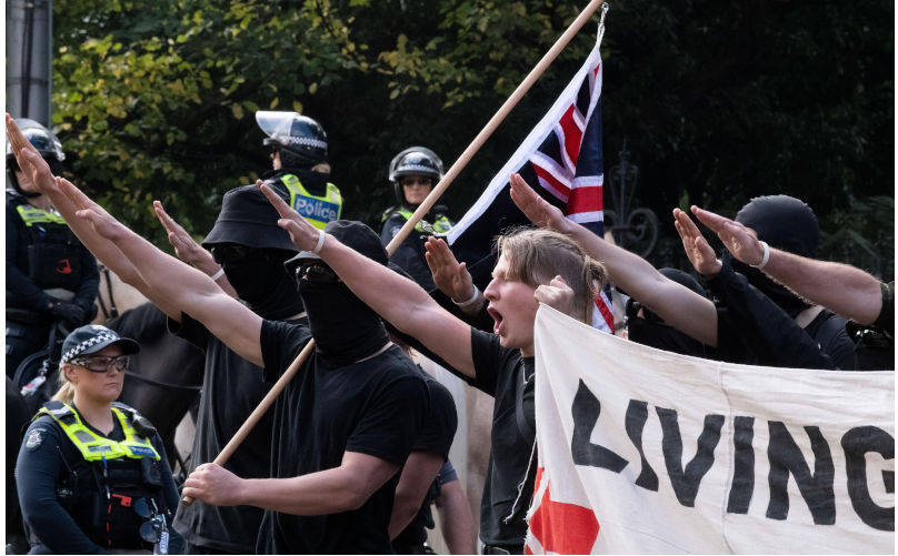 Why extremists see gold in the migration debate