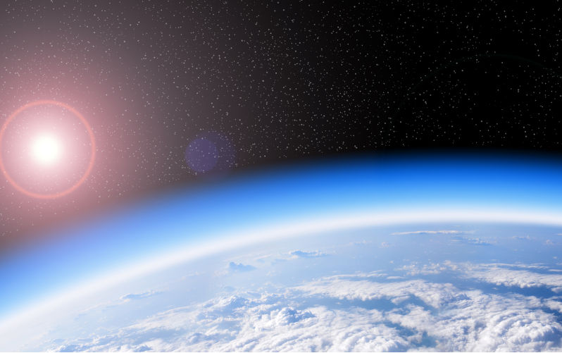 Environment: hole in the ozone layer: the patient is improving but still needs intensive care