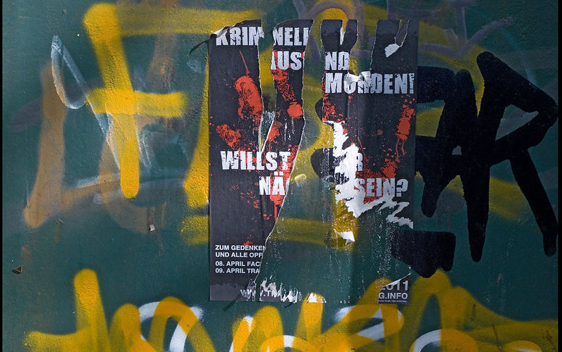 Extremism and the sensible centre