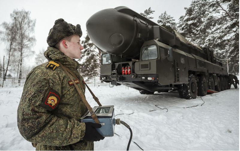 Placing Russian mobile missile launchers on alert a dangerous game
