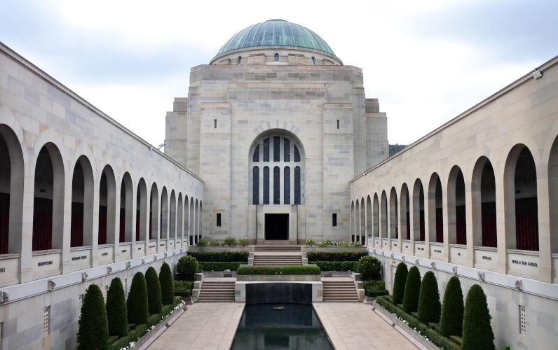 Shattered Idol, synchronised drowning