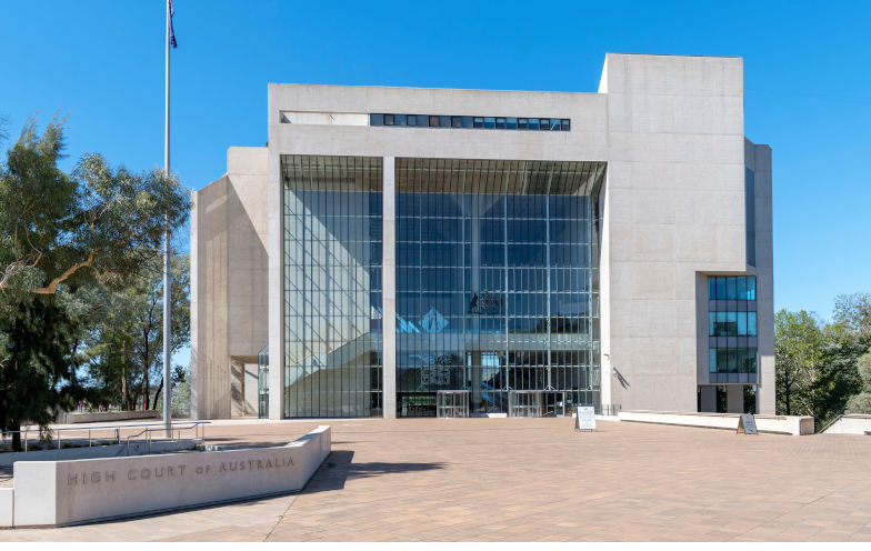 Inside out: powerful advocates have judges' ears