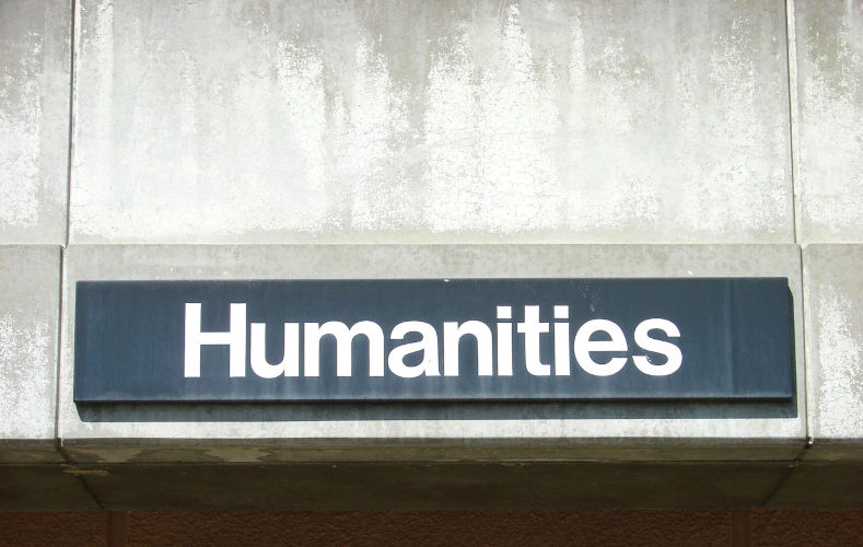 Top Australian writers urge Albanese to abolish Job-Ready Graduates, calling their humanities degrees life-changing